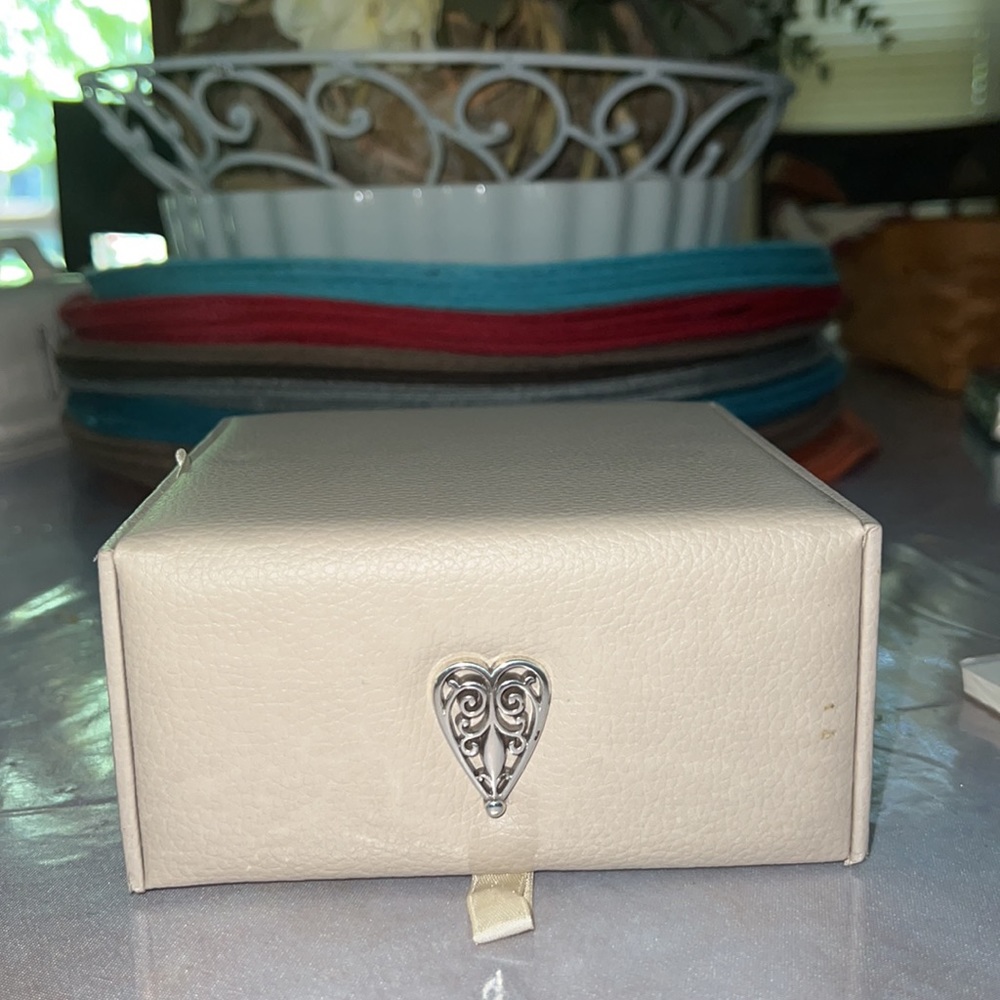 Brighton jewelry box Excellent condition!